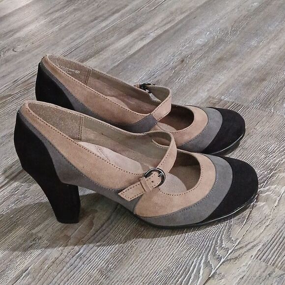 Aerosoles Roler Rink Mary Jane Pumps in Tan Gray Black Sz 7 NWOT - Picture 5 of 9
